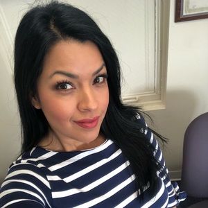 Meet your Posher, Cynthia